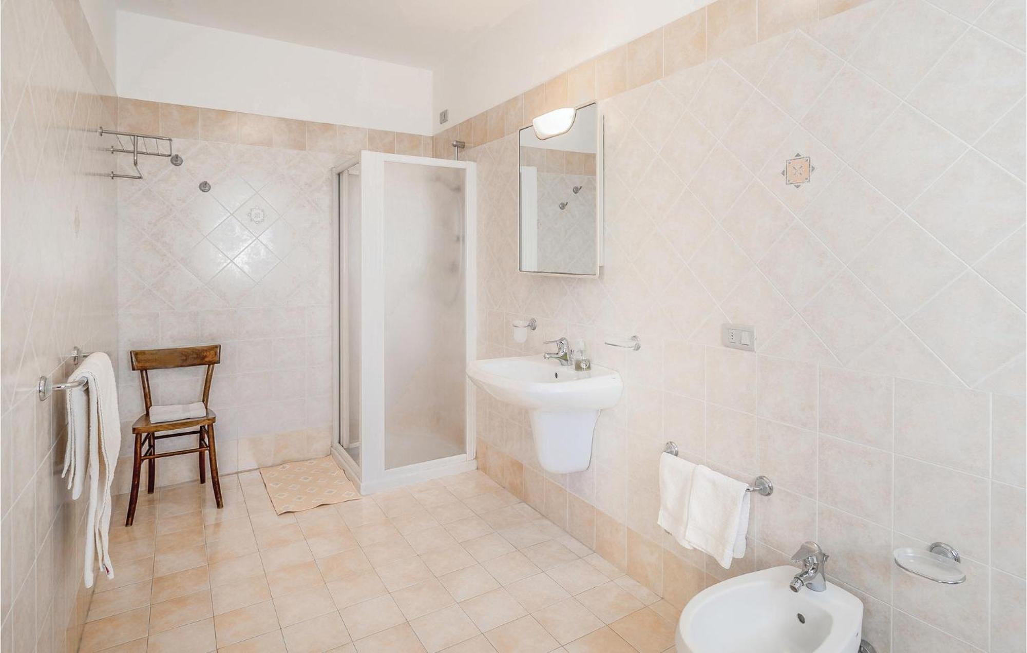 Awesome Home In Ariano Nel Polesine With Kitchen San Basilio エクステリア 写真