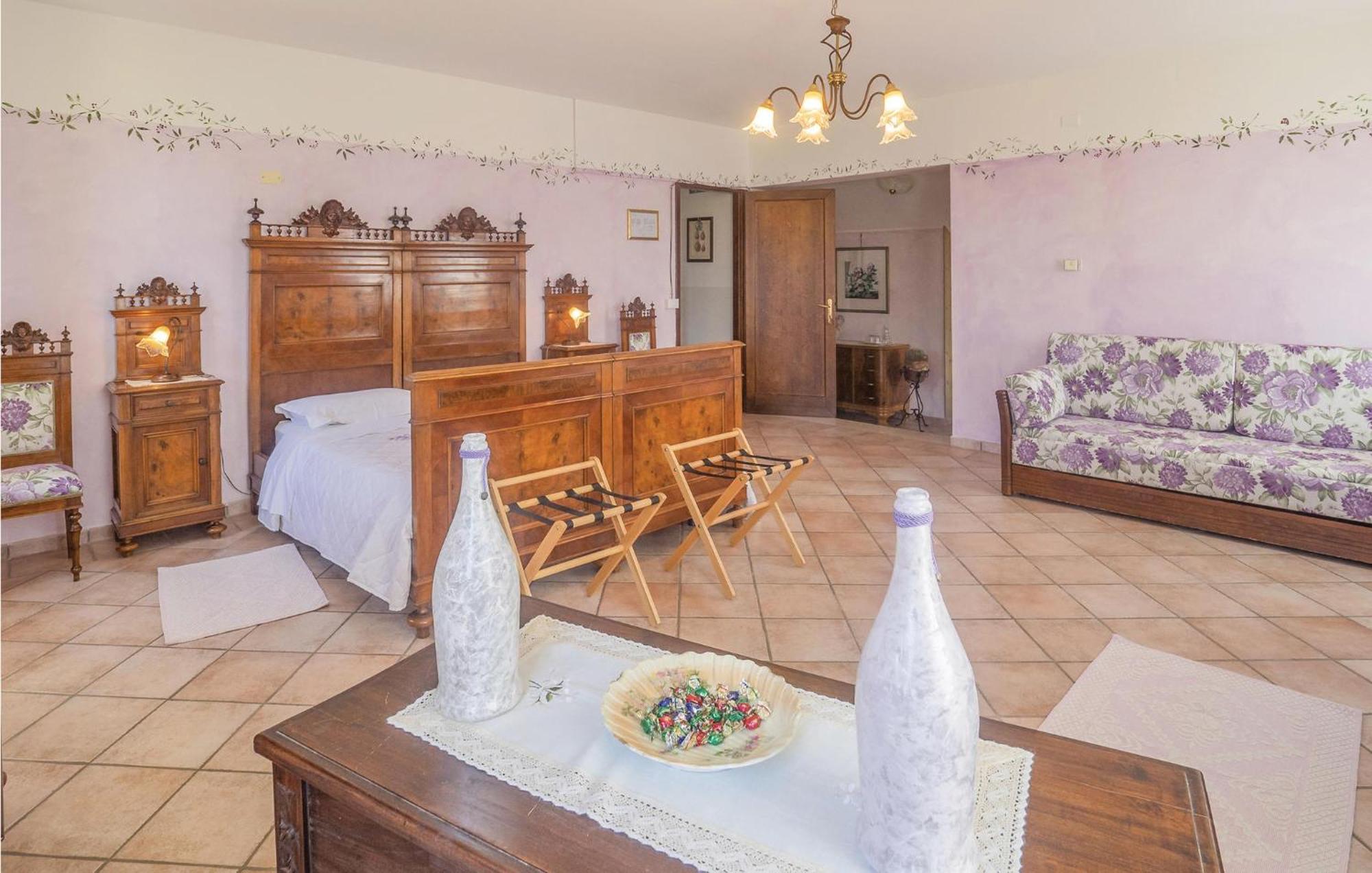 Awesome Home In Ariano Nel Polesine With Kitchen San Basilio エクステリア 写真