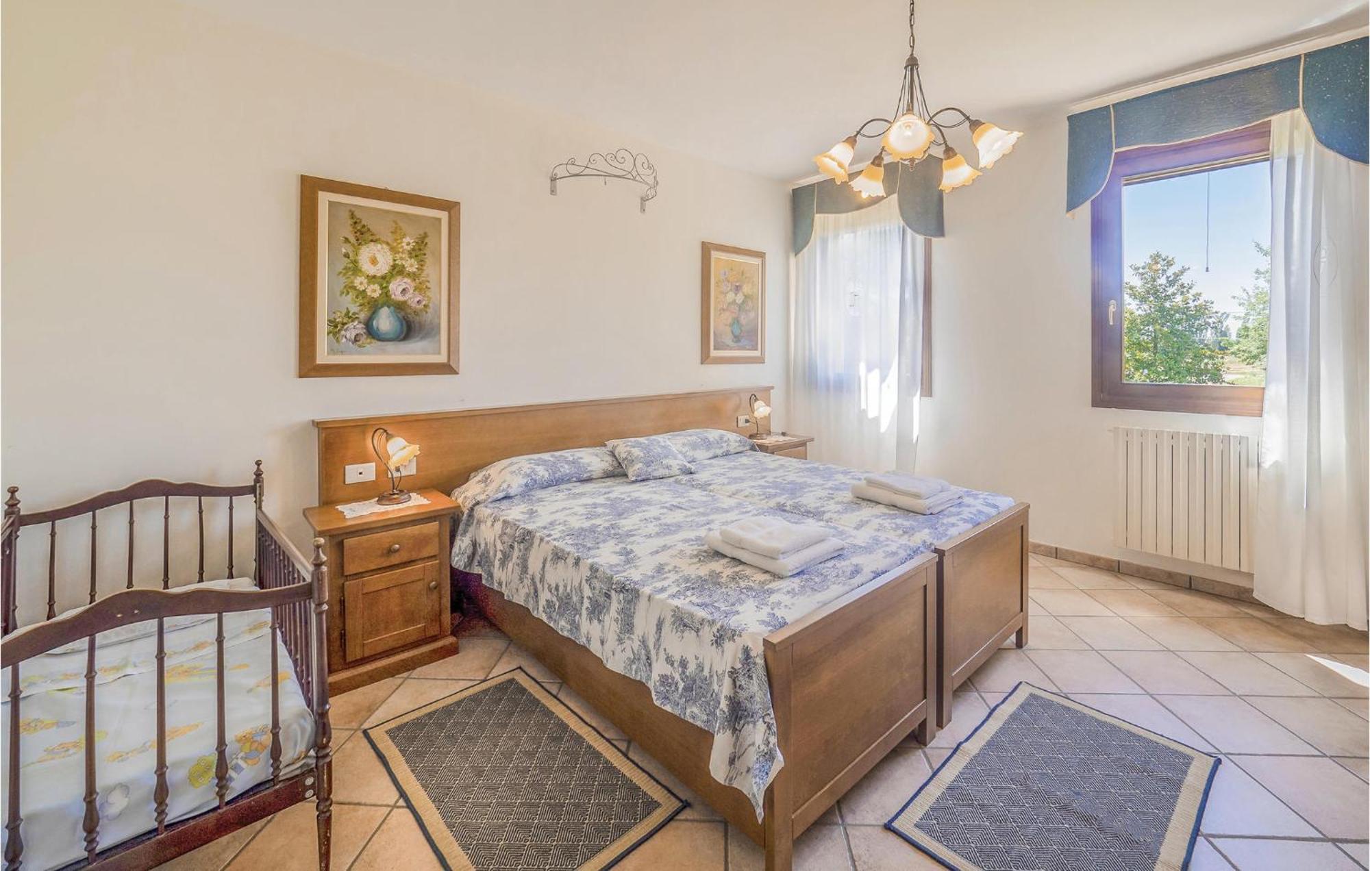 Awesome Home In Ariano Nel Polesine With Kitchen San Basilio エクステリア 写真
