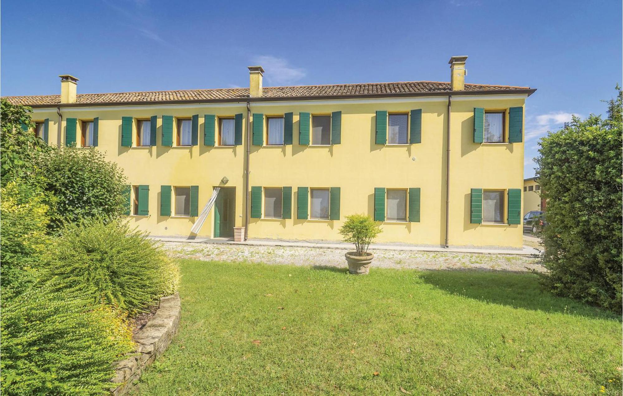 Awesome Home In Ariano Nel Polesine With Kitchen San Basilio エクステリア 写真