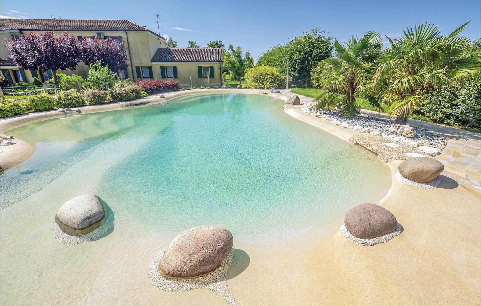 Awesome Home In Ariano Nel Polesine With Kitchen San Basilio エクステリア 写真