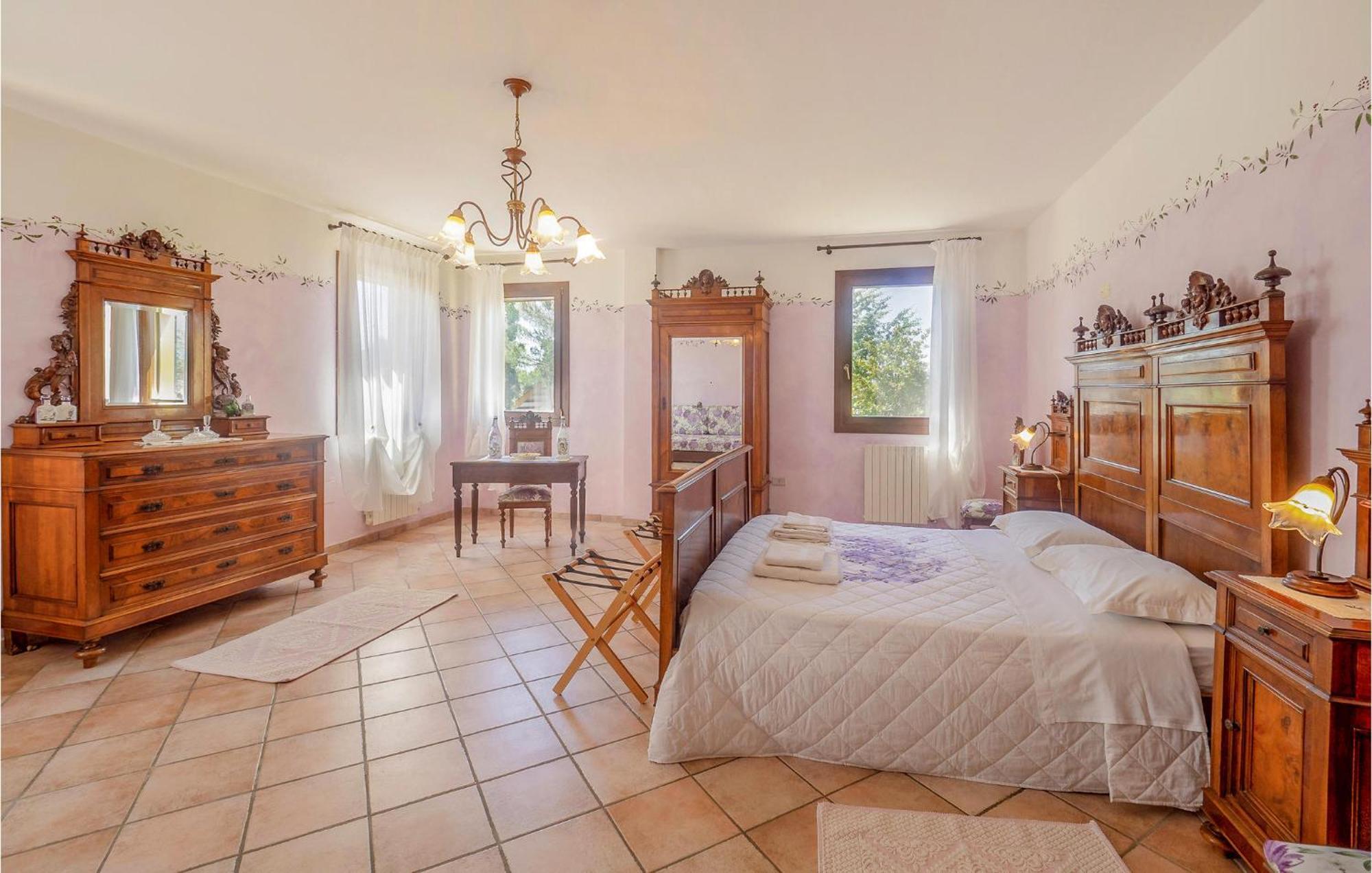 Awesome Home In Ariano Nel Polesine With Kitchen San Basilio エクステリア 写真
