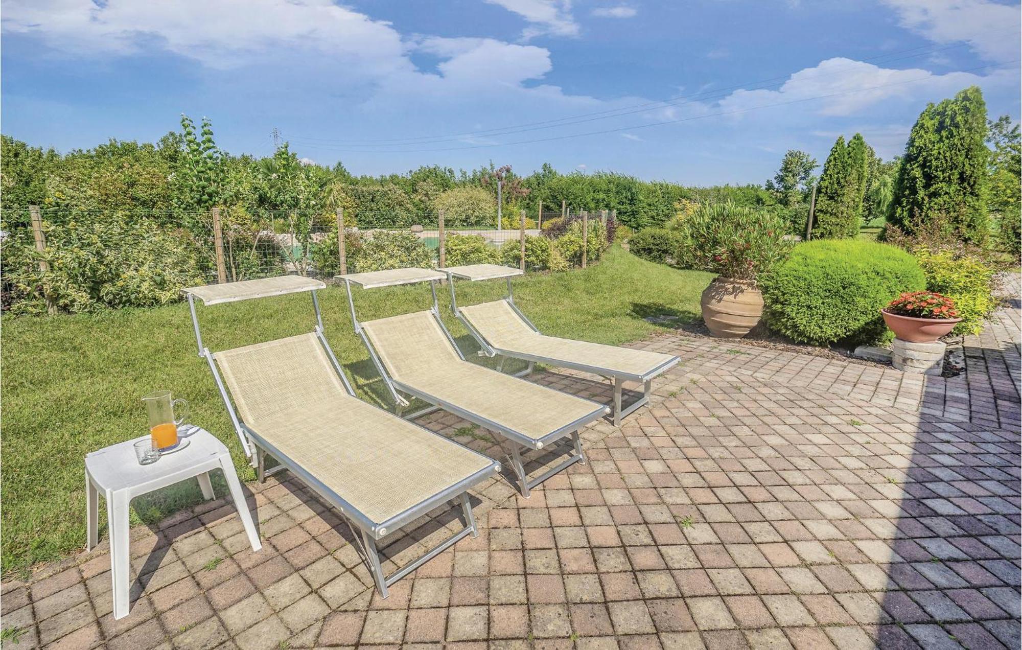 Awesome Home In Ariano Nel Polesine With Kitchen San Basilio エクステリア 写真